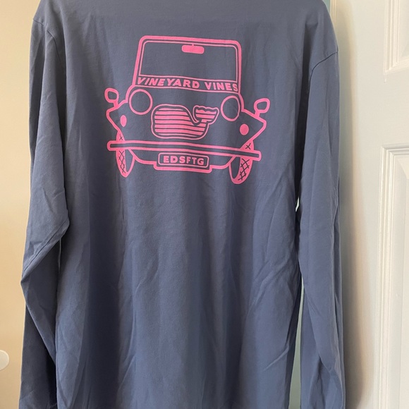 Vineyard Vines long sleeve t-shirt. Size Medium. - Picture 3 of 3